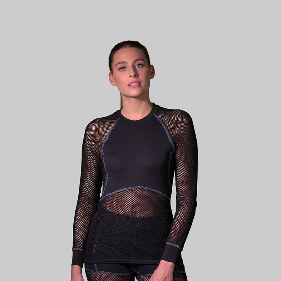 https://verjari.fr/cdn/shop/products/sous-couche-femme-respirante-thermo-regulante-sous-maillot.jpg?v=1649278810&width=900